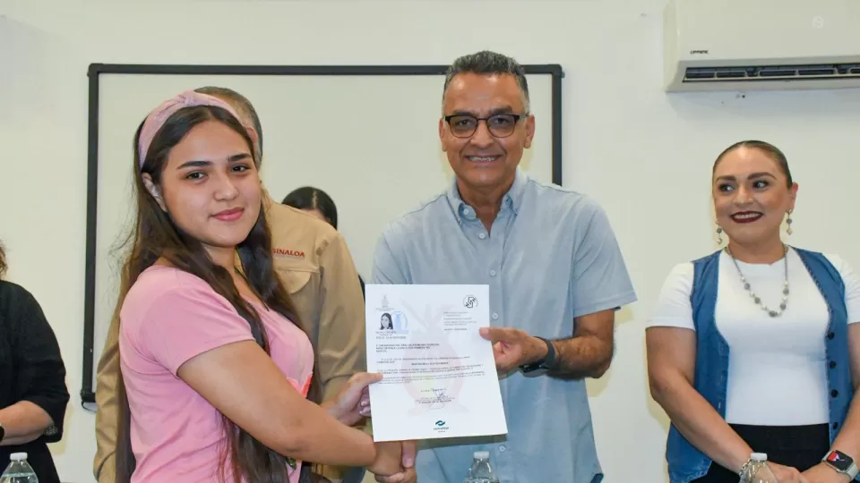 1300 estudiantes de Conalep Sinaloa reciben constancia del programa de educación y seguridad vial