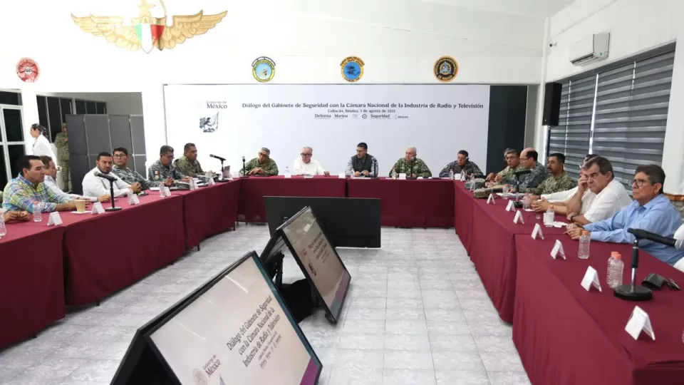 Participa gobernador Rocha en la Mesa de Seguridad Federal en Sinaloa