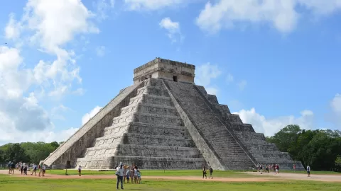 Durante el 1er semestre de 2025 llegaron 47.4 millones de visitantes y 23.4 millones de turistas a México