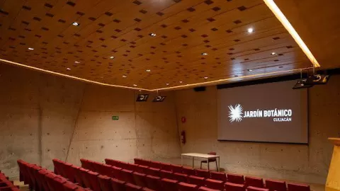 Transforman el Auditorio de Jardín Botánico Culiacán en un espacio único con tecnología de vanguardia