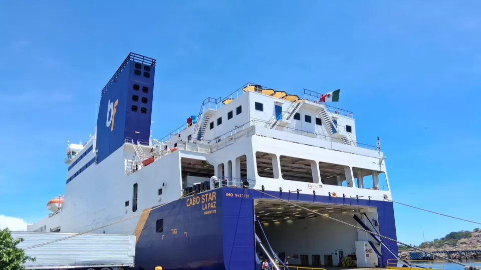 Mazatlán fortalece su conectividad marítima con la llegada del buque Cabo Star