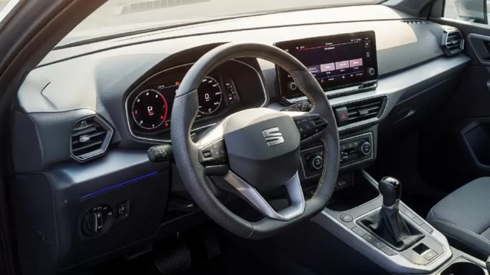 Alertan por defecto en bolsas de aire de más de 7 mil vehículos Seat