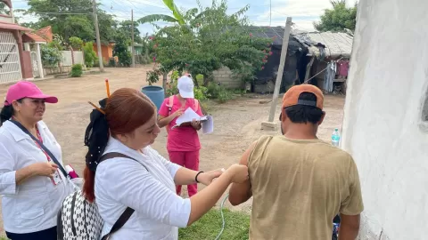 Realiza Secretaría de Salud jornada de vacunación contra el sarampión en Escuinapa