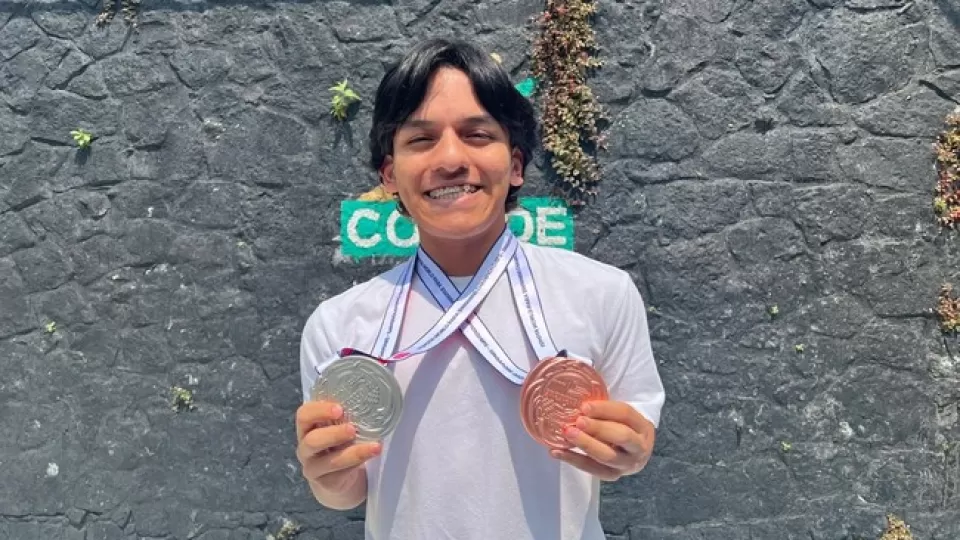 El mexicano Jesús Gutiérrez regresa con dos medallas mundiales y apunta a Los Ángeles 2028