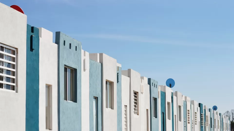 Hay cerca de 300 mil viviendas en proceso de construcción en todo el país