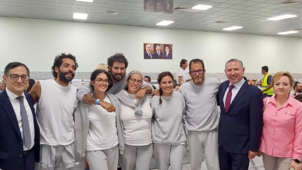 Los seis mexicanos detenidos por participar en la Flotilla Global Sumud, iniciaron su repatriación