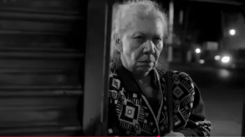 Con la presencia de la actriz Luisa Huertas, se presenta "No nos moverán" dentro del Festival Cultural