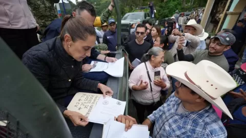 Presidenta supervisó labores y apertura de caminos de Querétaro; inicia censo en apoyo a la población