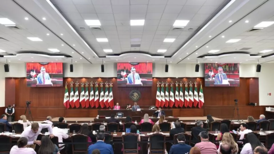 Congreso da lectura a cuatro iniciativas; una busca evitar la difusión de contenidos inadecuados en espacios escolares