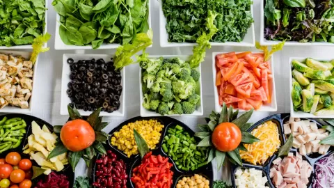 La dieta ideal después de los 50: Expertos de Harvard revelan sus claves para una vida sana