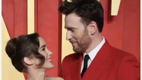 Chris Evans y Alba Baptista: la noticia de su paternidad que enciende las redes sociales