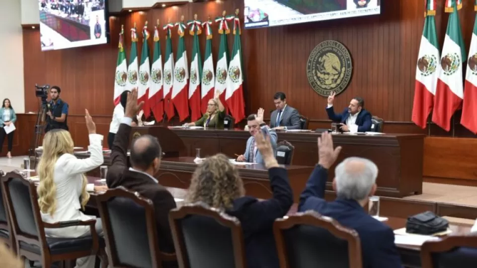 Aprueba Congreso reforma de Decreto que autoriza modificar listado de obras a realizar con crédito de 2 mil 300 mdp