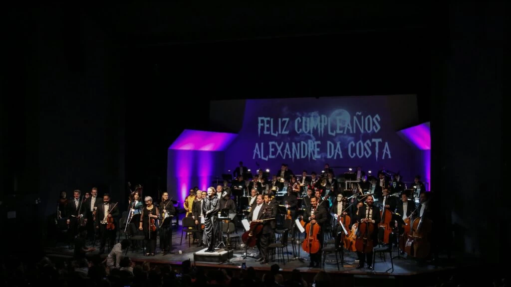 Éxito arrollador: OSSLA fusiona magia, terror y tradición en su espectacular concierto de Día de Muertos 'Sinfonía para la Catrina'