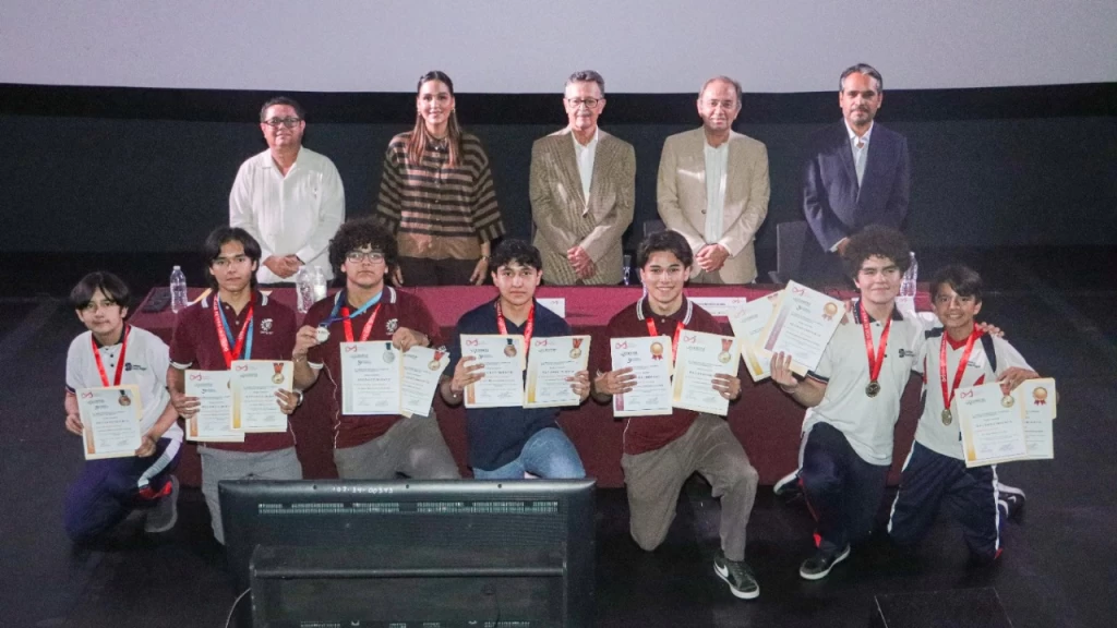 La Olimpiada Sinaloense de Informática 2024-2025 galardona a jóvenes genios de la programación y el eesarrollo tecnológico