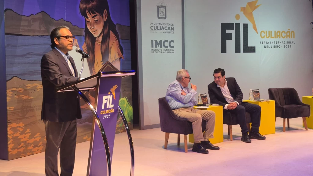 Sergio Mario Arredondo presenta libro de Héctor Ponce en Feria del Libro de Culiacán. Asiste Gobernador.