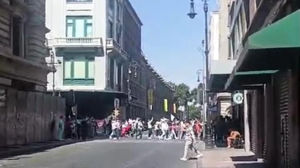 Gen Z Mueve México: Miles Marchan en CDMX Contra la Violencia y Corrupción; Exigen Justicia y Cambio Social