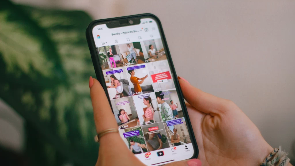 TikTok Empodera a Usuarios: Control Total y Personalizable sobre el Contenido Generado por IA en tu Feed 'Para Ti'