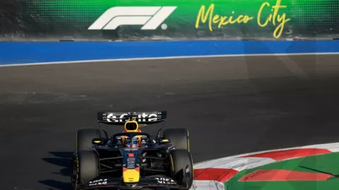 Verstappen en la mira del #3: ¿Adiós al #1 de Campeón? Considera dorsal de Ricciardo para 2026