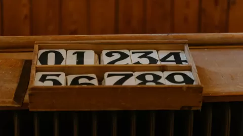 Descubre tus Números de la Suerte para el Sábado 22 de Noviembre de 2025: Guía Astrológica Exclusiva