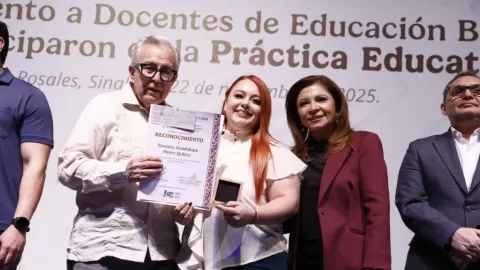 Exhorta Gobernador Rocha Moya a maestras y maestros a seguirse capacitando con las herramientas que ofrece su gobierno