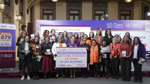 Gobierno de México y entidades asumen Compromiso Nacional por la vida, la felicidad y el respeto a las mujeres