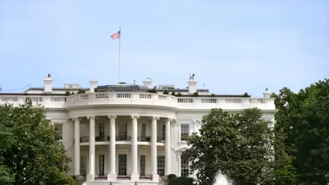 Tiroteo Masivo en Washington D.C. Cerca de Casa Blanca: Dos Guardias Nacionales Heridos Críticos y Un Sospechoso Detenido