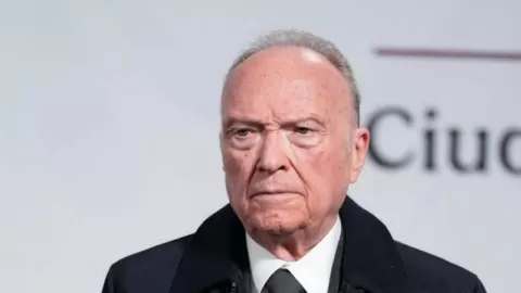 Sheinbaum Aborda Rumores de Renuncia de Gertz Manero en FGR: "Recibí una Carta del Senado"