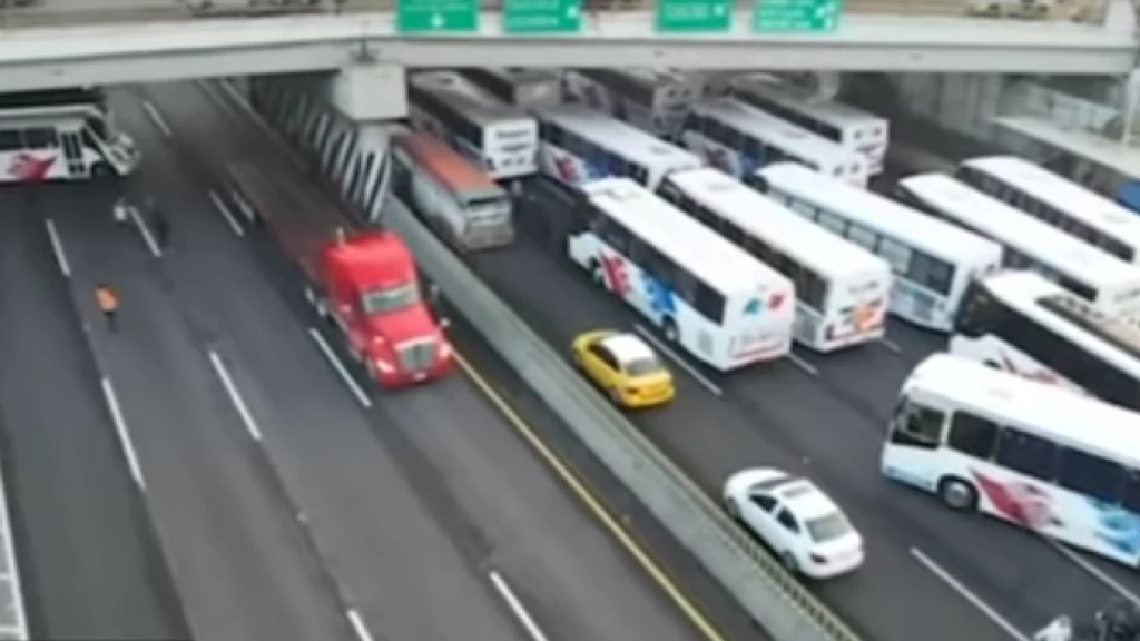 Bloqueos Carreteros en México: Pérdidas Ascienden hasta $6 Mil Millones y Amenazan la Economía Nacional