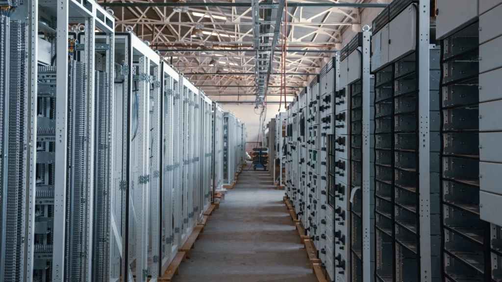 La Nueva Carrera Espacial de la IA: Gigantes Tecnológicos Apuestan por Centros de Datos en Órbita para Alimentar el Futuro Digital