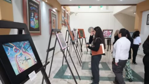 Inauguran exposición de arte en pintura “Mujer, diosa de fuego y alas de mariposa”, de Marsol Quiñónez, en el Congreso de Sinaloa