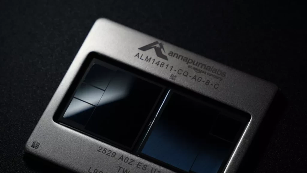 Amazon Desafía a Nvidia: Lanza Trainium 3 con Rendimiento 4.4X Superior y Anuncia Inversión de $50,000 Millones en IA