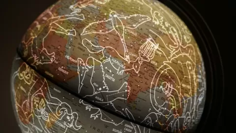 Horóscopo Maya 7 Dic 2025: Descifra los Mensajes Ocultos del Destino en el Místico Mes del Pavoreal