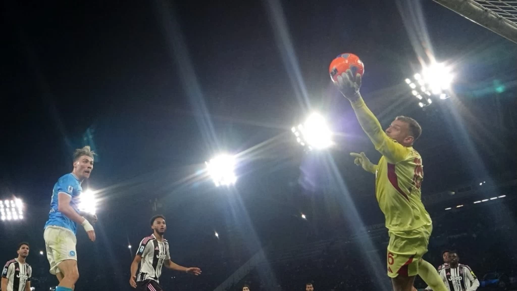 ¡Fútbol EN VIVO hoy, 8 de diciembre de 2025! Horarios y Canales para no perderse LaLiga, Premier League y Serie A