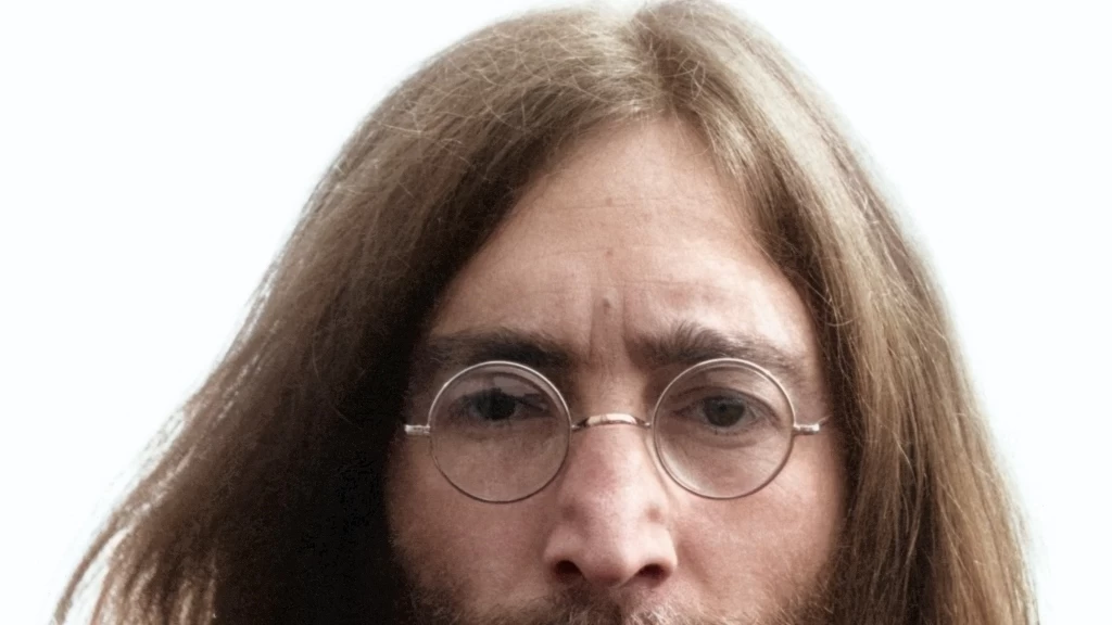 El Legado Inmortal de John Lennon: Miles de Fans Conmemoran 45 Años en un Emotivo Tributo Anual en Central Park