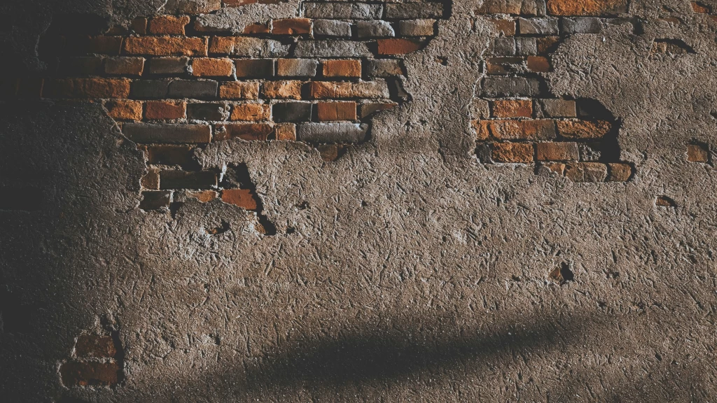 El arquitecto que resolvió la humedad para siempre: el truco viral con papel aluminio que funciona