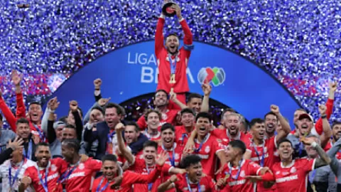 ¡Épico! Toluca se Corona BICAMPEÓN de la Liga BBVA MX Apertura 2025 tras Dramática Tanda de Penales vs. Tigres: Alexis Vega, el Héroe del Nemesio Díez