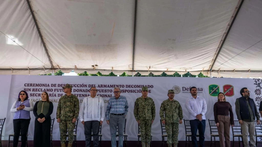 Gobernador asistió a ceremonia de destrucción de armamento donado y decomisado