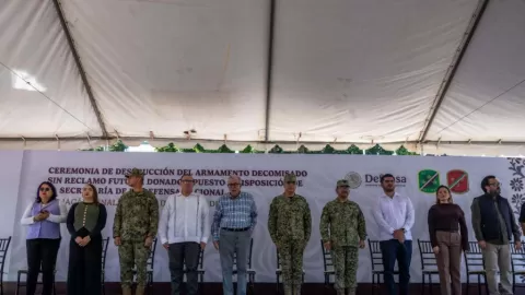 Gobernador asistió a ceremonia de destrucción de armamento donado y decomisado