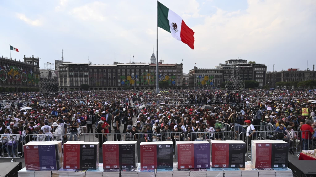 Encabeza Presidenta Claudia Sheinbaum entrega gratuita de 2.5 millones de libros de la colección 25 para el 25 a jóvenes de Latinoamérica