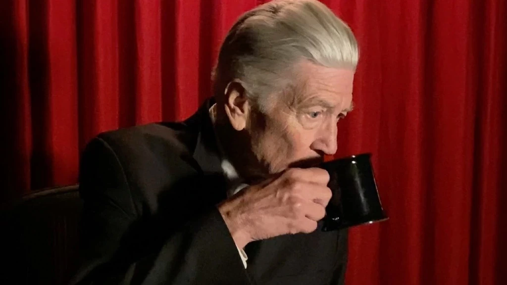 El 2025 Despide a Íconos Globales: David Lynch, Paquita la del Barrio, Leo Dan y Perry Bamonte Entre las Estrellas que Partieron