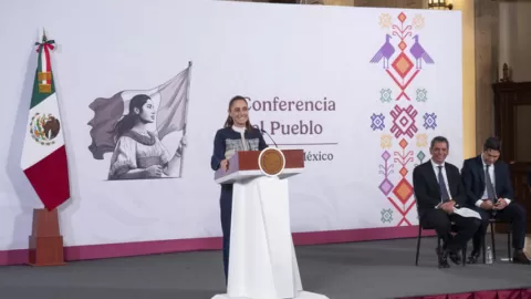 Sin aumentar impuestos y combatiendo la evasión fiscal, en 2025 se logró récord de recaudación con 487 mil 446 mdp más en 2024: Presidenta