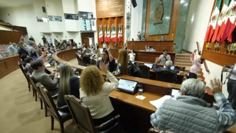 Agrava Congreso pena de cárcel en robo de vehículos si se afecta a población vulnerable