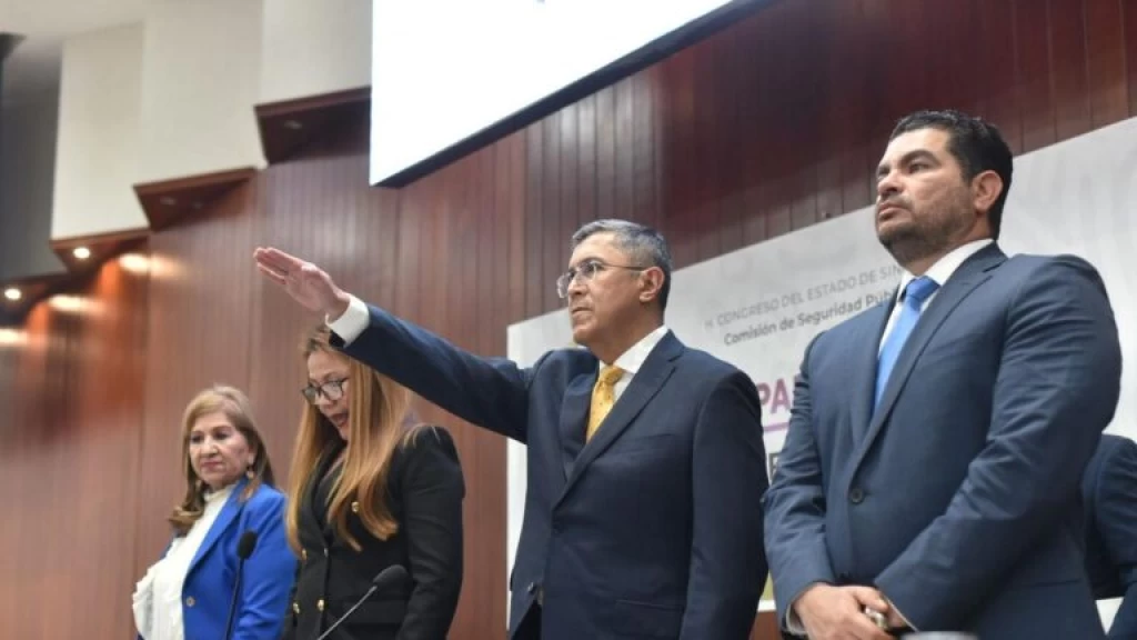 Secretario de Seguridad reporta avances en combate al delito durante comparecencia ante diputadas y diputados del Congreso de Sinaloa