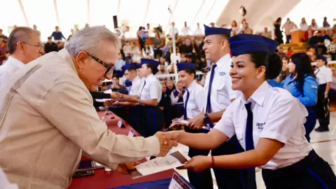 La labor del policía es tarea importante para la sociedad, afirma Gobernador Rocha; durante graduación de cadetes de la UNIPOL