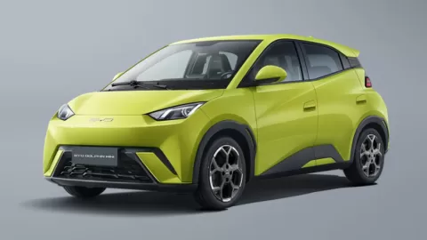 Tesla Pierde Liderazgo Global de Vehículos Eléctricos en 2025 Ante el Auge de BYD y Caída Histórica en Ventas