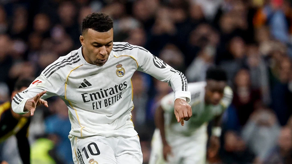 ¡Mbappé Rescata al Real Madrid en un Agónico Final! Victoria 2-1 con Penalti en el Minuto 100 Ante un Rayo Feroz y el Abucheo del Bernabéu en LaLiga