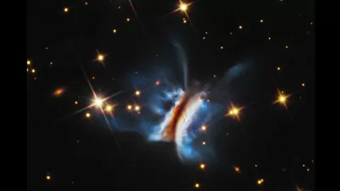 IA Revoluciona la Astronomía: Más de 1.000 Objetos Cósmicos Raros Descubiertos en Archivos del Telescopio Hubble