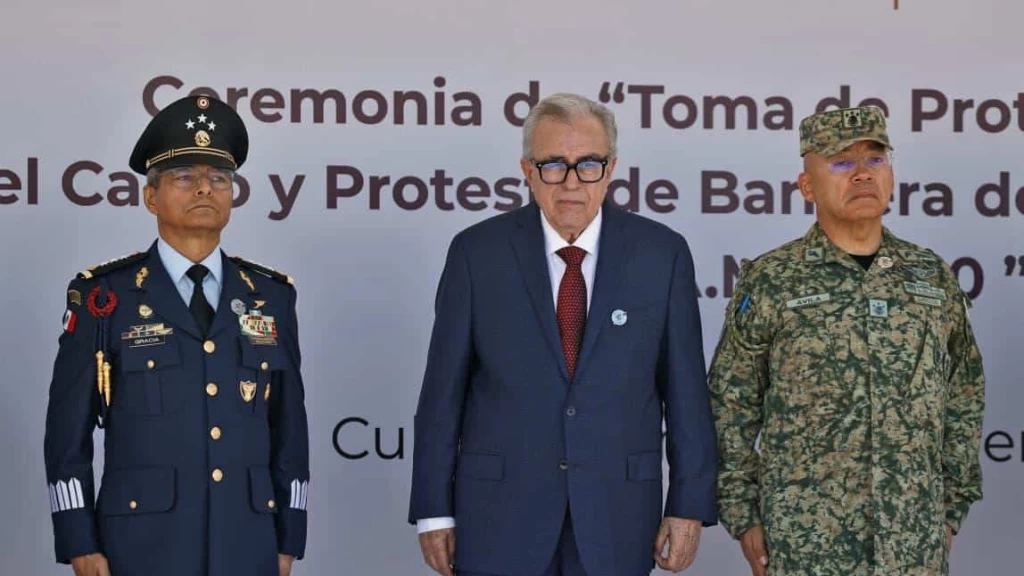 Gobernador Rocha Moya agradeció el compromiso de la Fuerza Aérea de continuar apoyando la estrategia de seguridad en Sinaloa