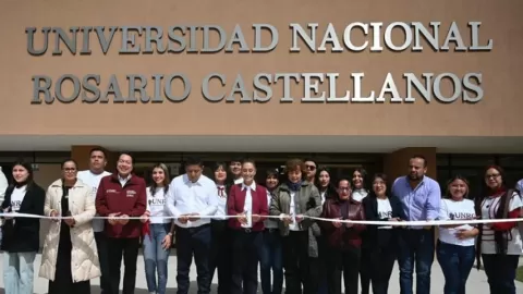 Todos los estudiantes de la Universidad Nacional Rosario Castellanos recibirán la Beca Gertrudis Bocanegra: Presidenta Claudia Sheinbaum