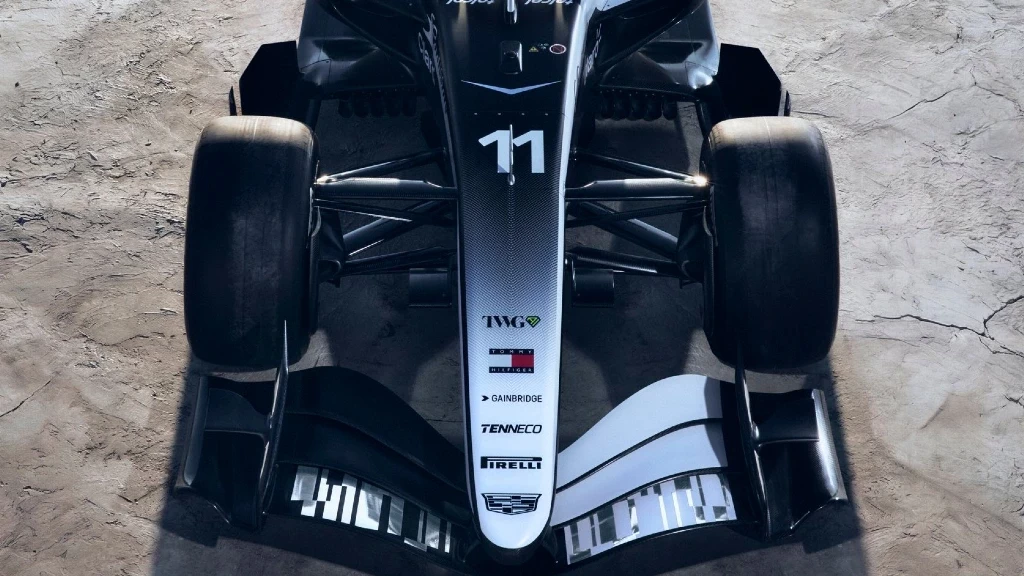 «Checo» Pérez Estrena el Impactante Livery de Cadillac en Pista: Un Hito Histórico para la F1 2026